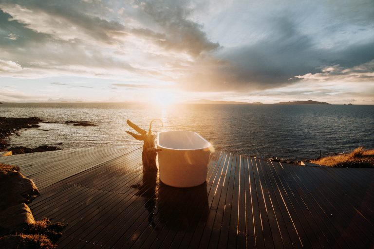 My Top 5 Baths with a view! Australia & New Zealand Elopement Photographe
